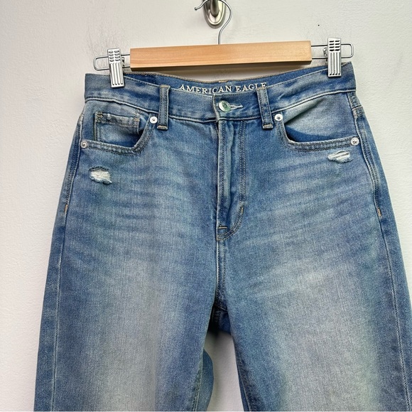AMERICAN Eagle Ripped Mom Jean High Rise Denim Size 0 - Picture 5 of 12